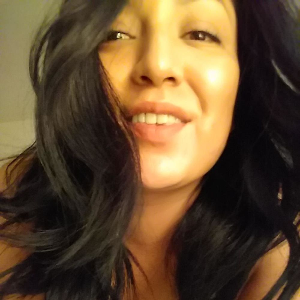 Meet your Posher, Yvette